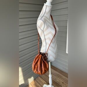 Vintage Strawbridge & Clothier leather drawstring bucket bag cognac  ITALY 🇮🇹